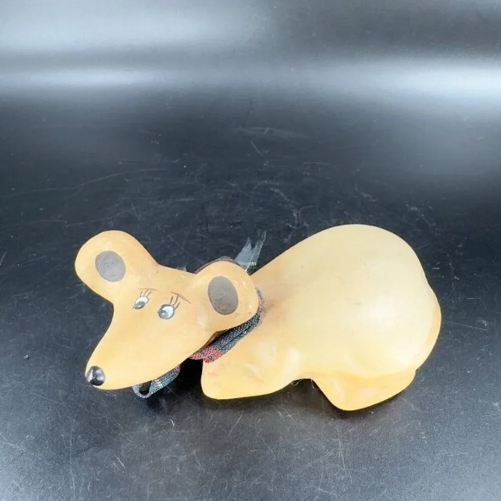 VINTAGE Kunstgewerbe Schett Ceramic Mouse Figurine Whimsical Sticker Elisabeth L